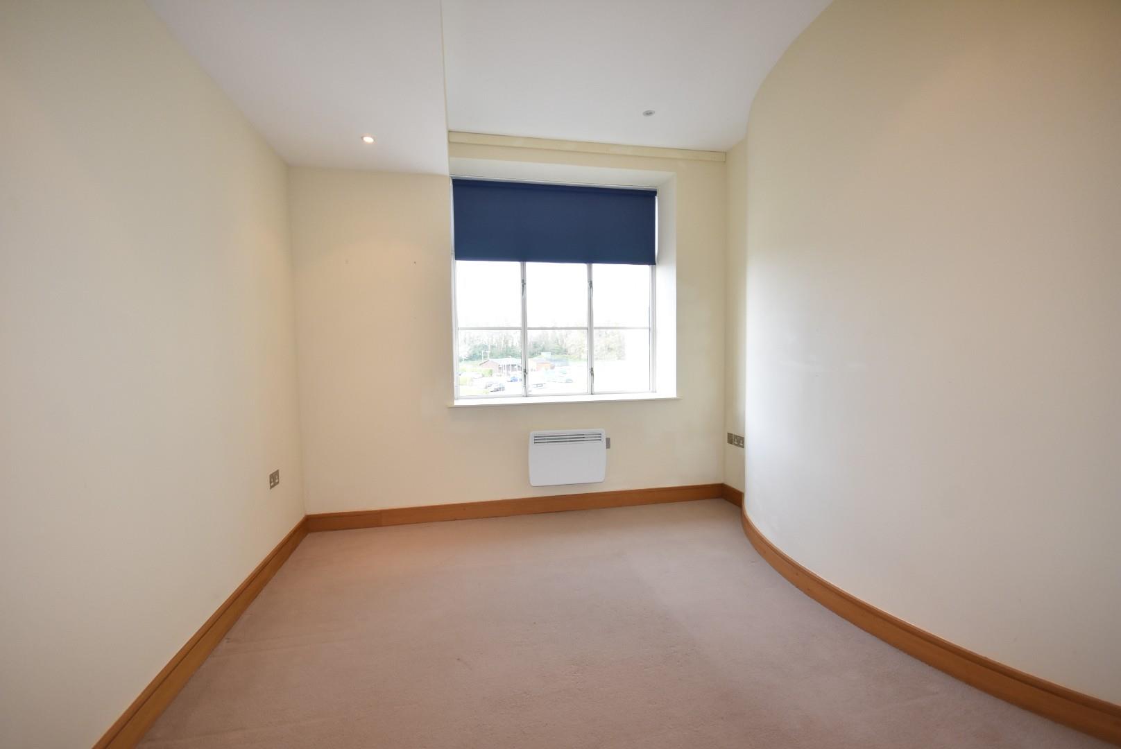 216 Headlands, Hayes Point, Sully, CF64 5QH